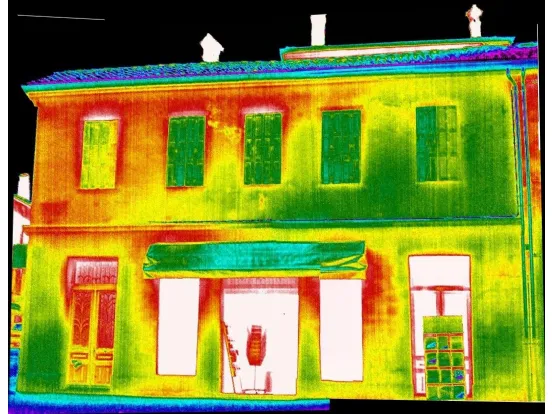 edificio sottoposto a termografia