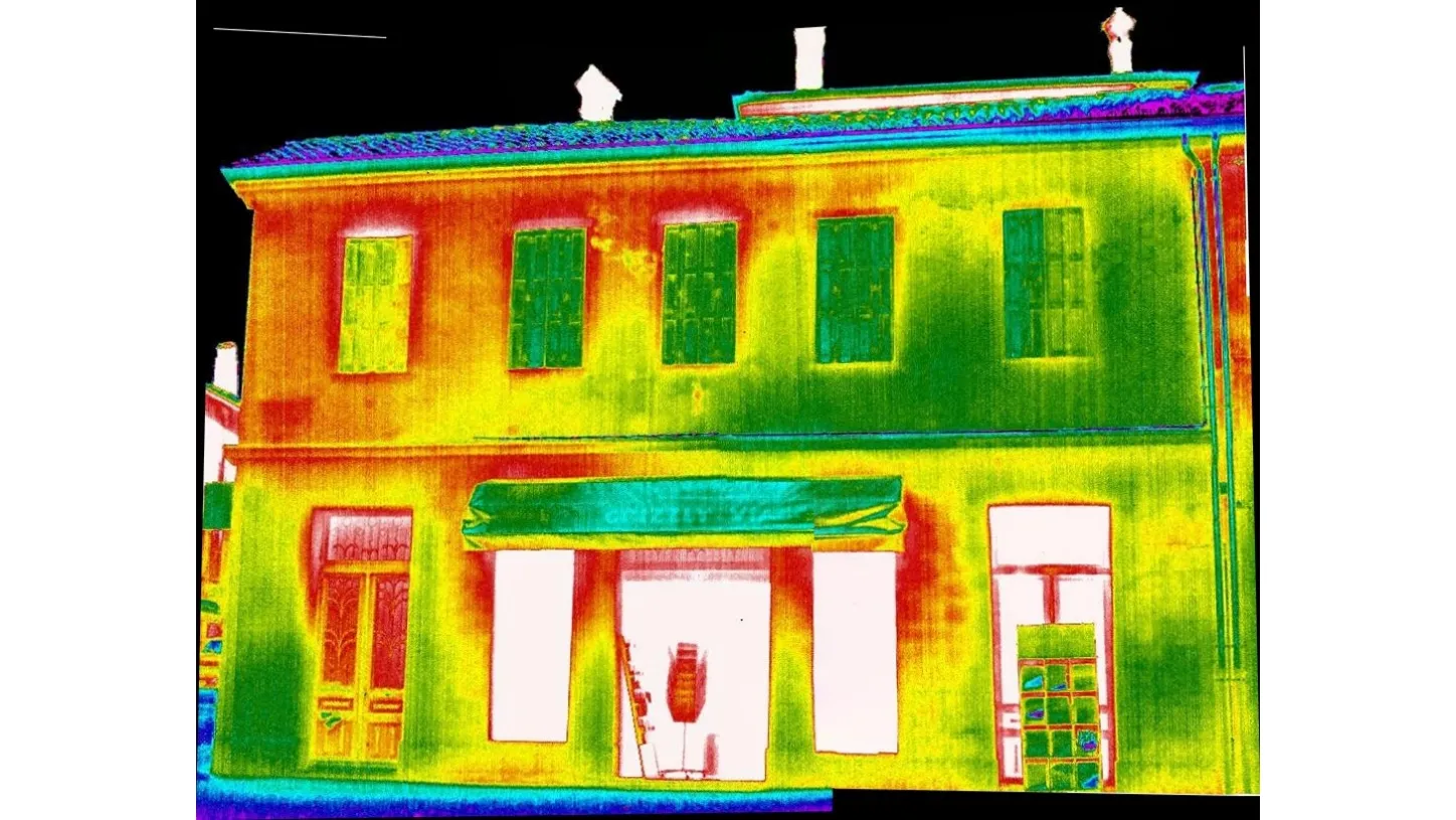 edificio sottoposto a termografia